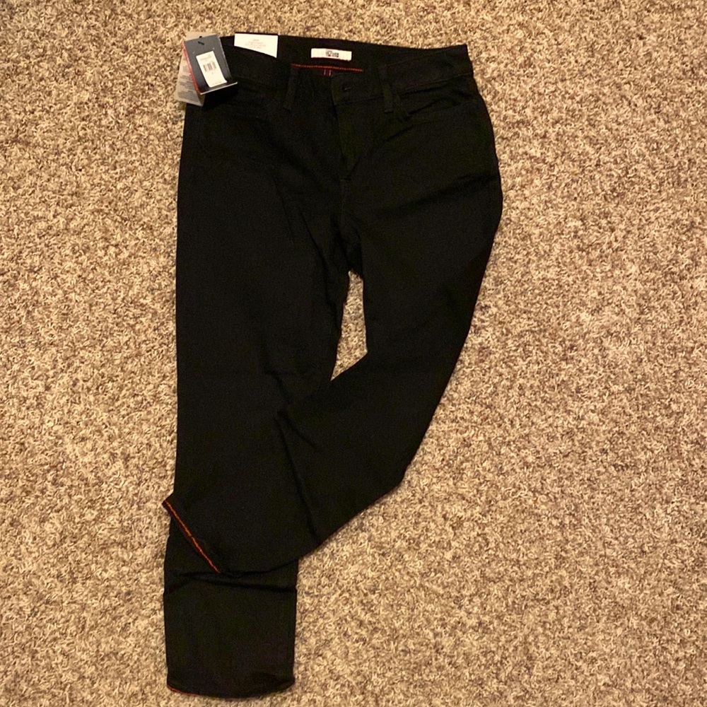 Black Tommy Hilfiger Crop Pants (Size 6)